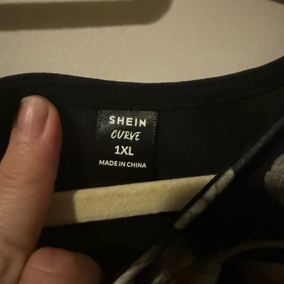 SHEIN Black and Beige Floral Midi Dress - Picture 2 of 3